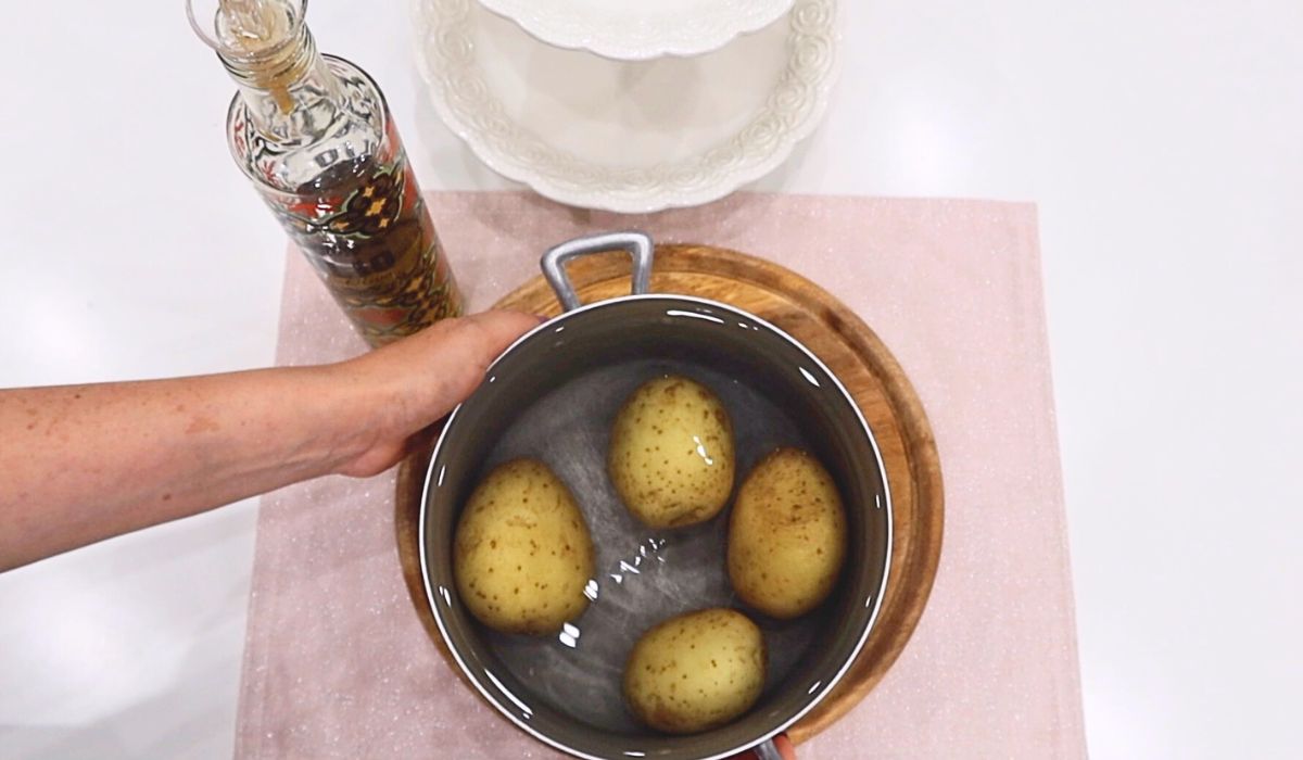 Patate "al forno" in padella (senza accendere il forno!)